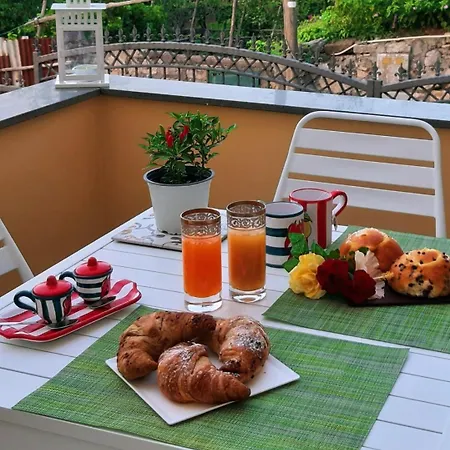 La Culla Di Minerva فندق مبيت وإفطار 4*